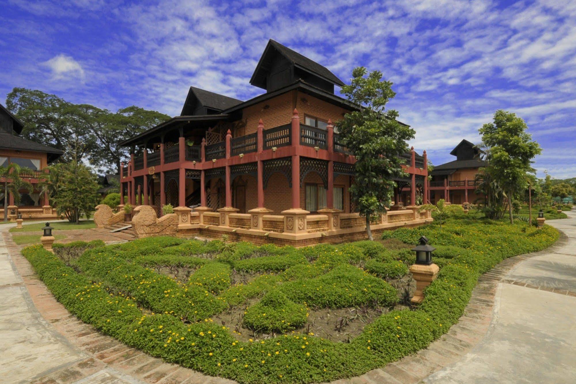 Kma Kaytumadi Hotel Taungoo Екстер'єр фото