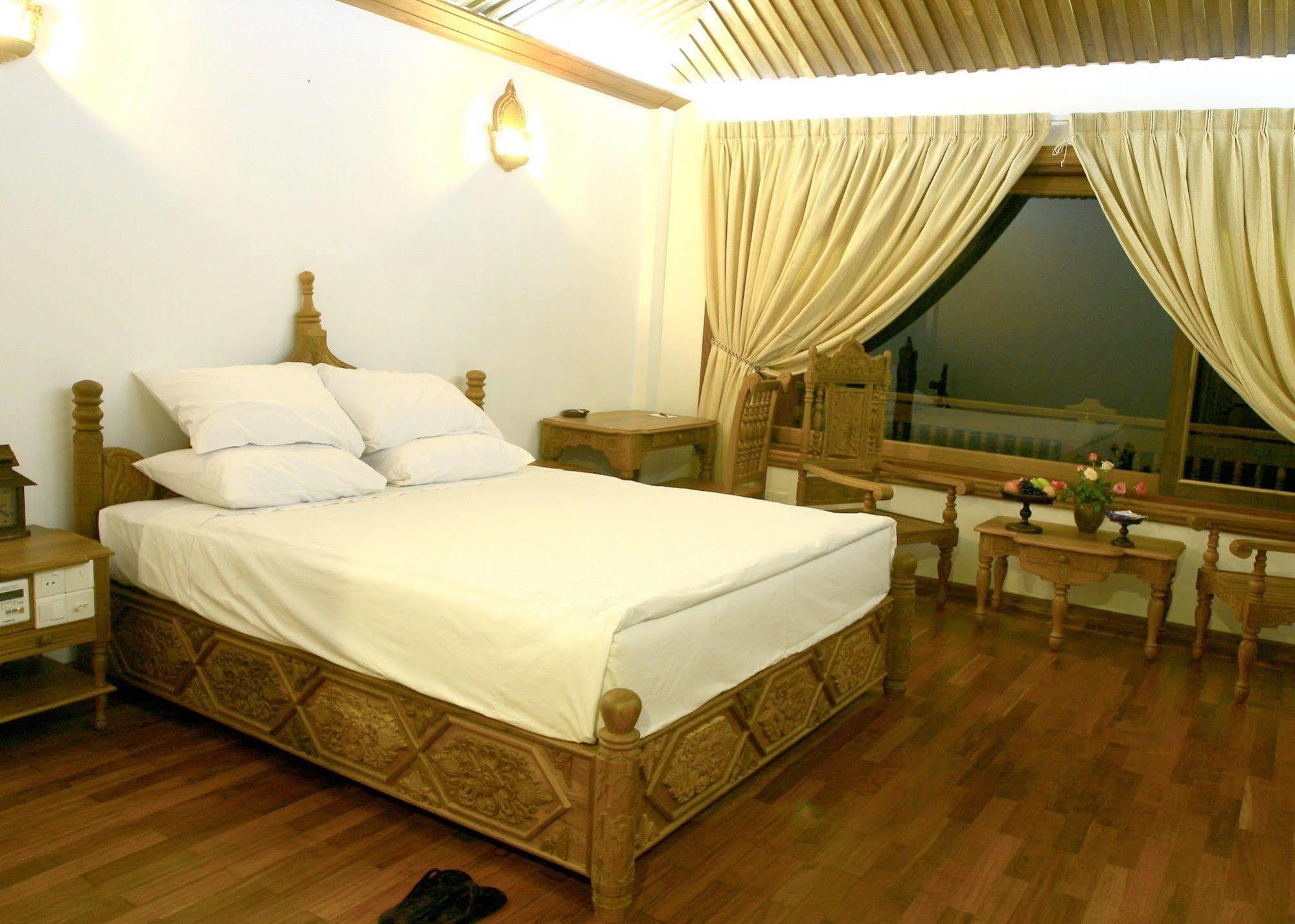 Kma Kaytumadi Hotel Taungoo Екстер'єр фото