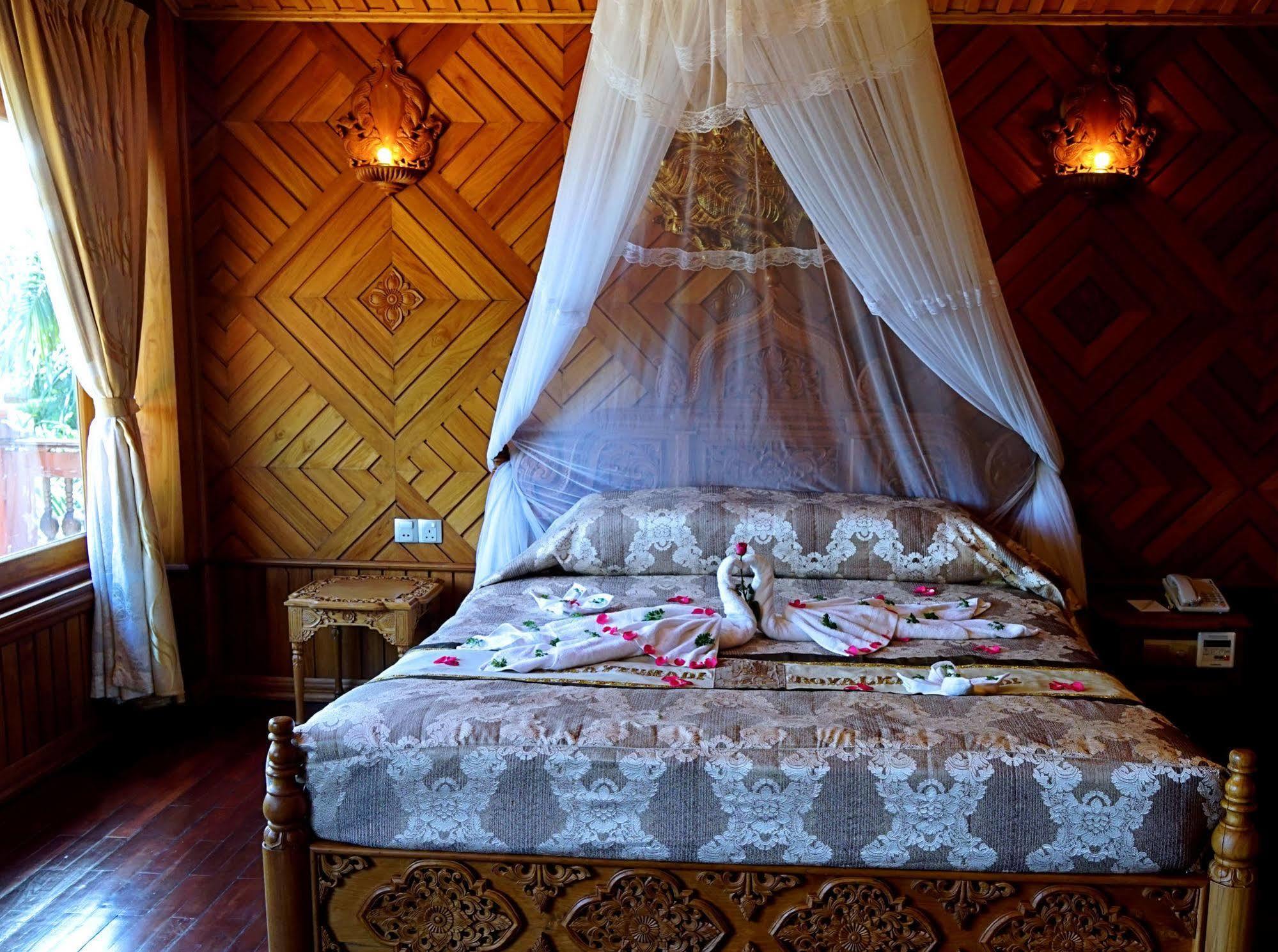 Kma Kaytumadi Hotel Taungoo Екстер'єр фото