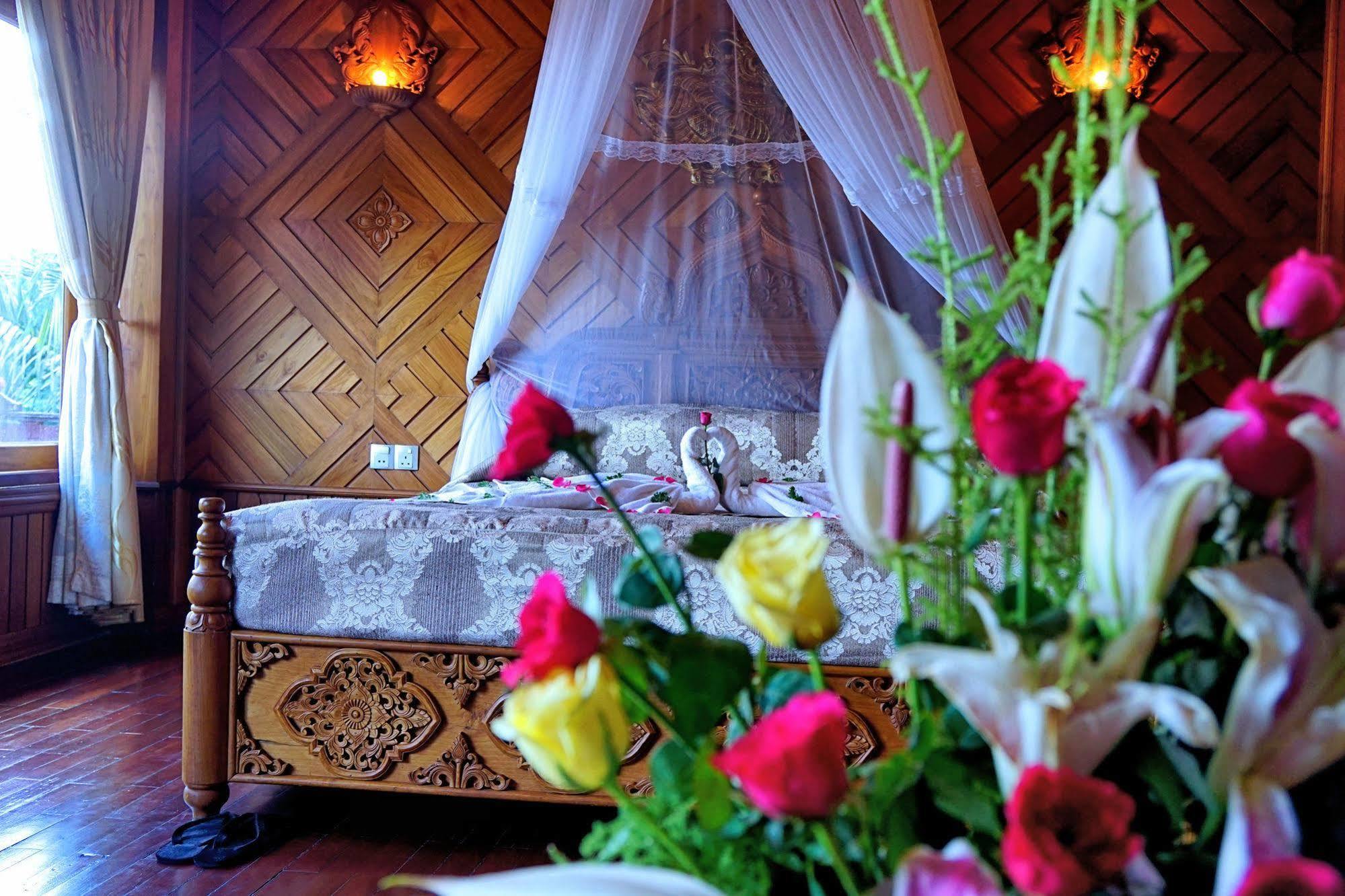 Kma Kaytumadi Hotel Taungoo Екстер'єр фото