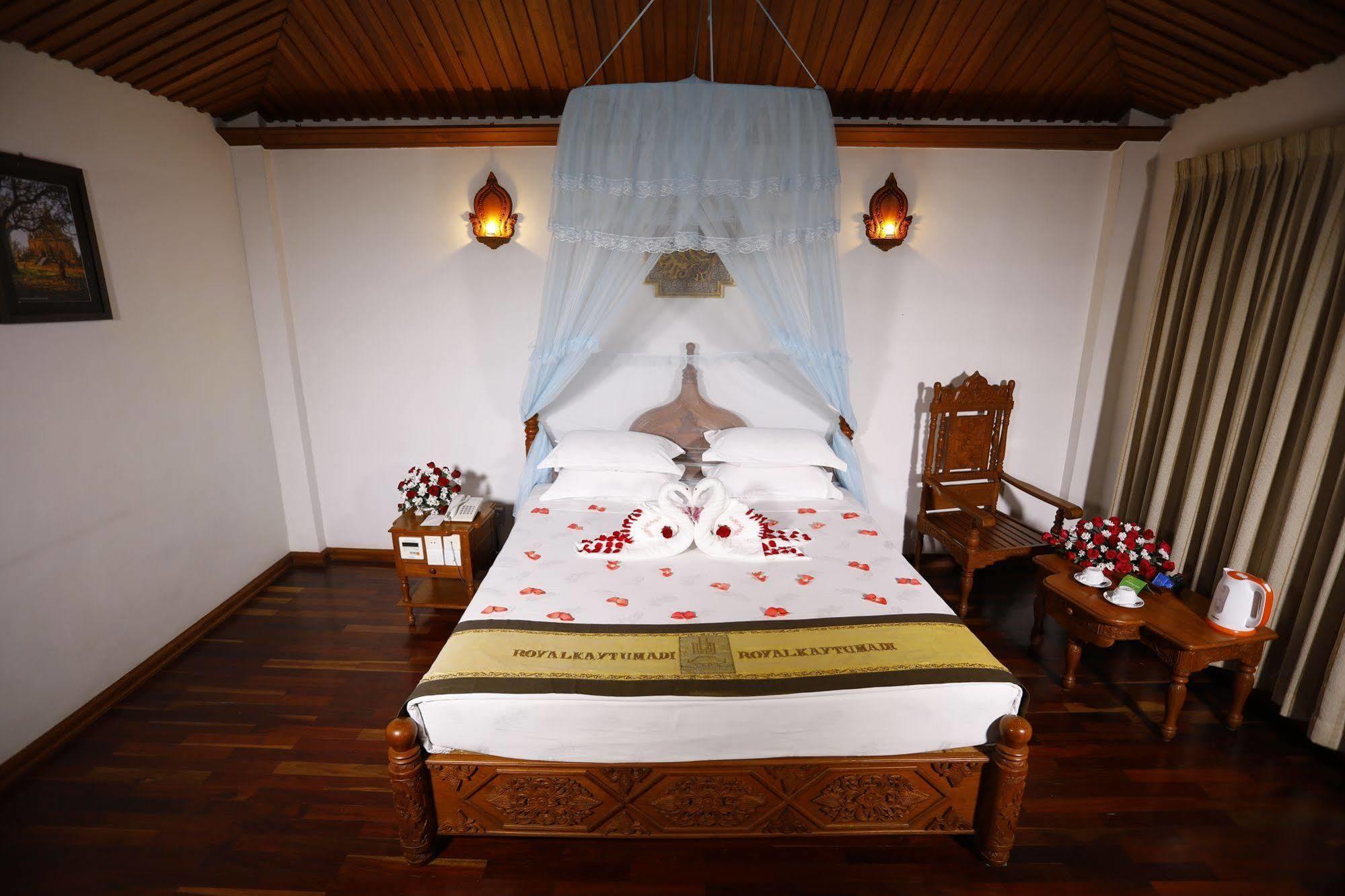 Kma Kaytumadi Hotel Taungoo Екстер'єр фото